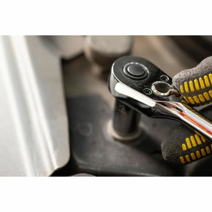 V6H52879043FA7F319590200B94EC654673R6449182P2