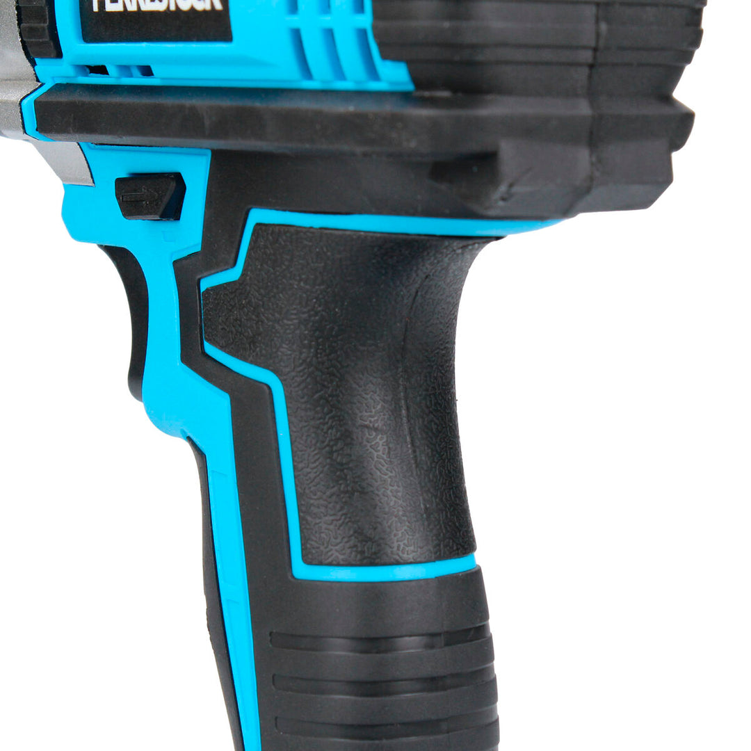 V5HC52F0EC00EF381A72A3684680CE2A9F5R4162913P8