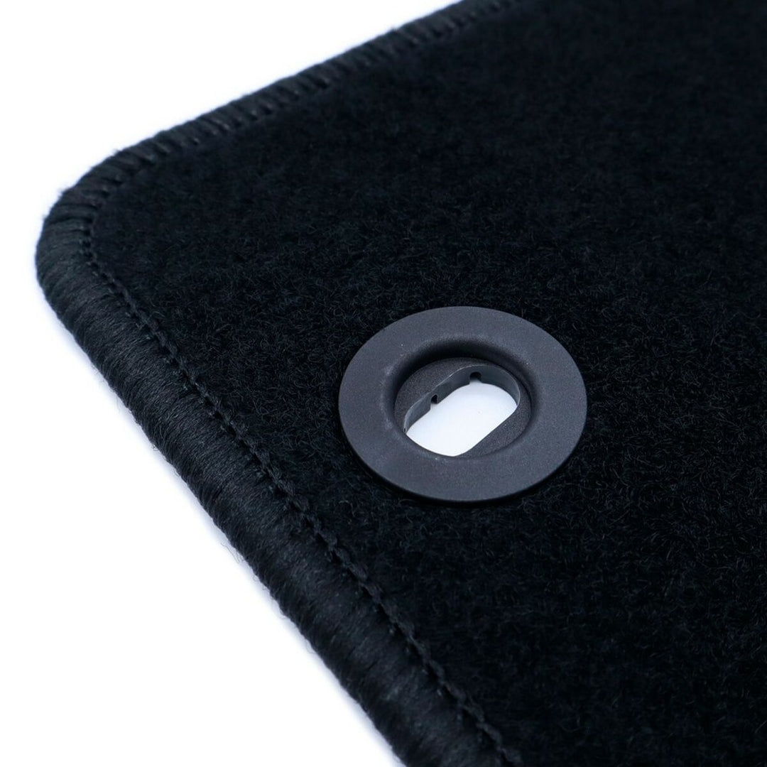 V5HC532FB90A61360A48B5561559AAF7495R3955539P5