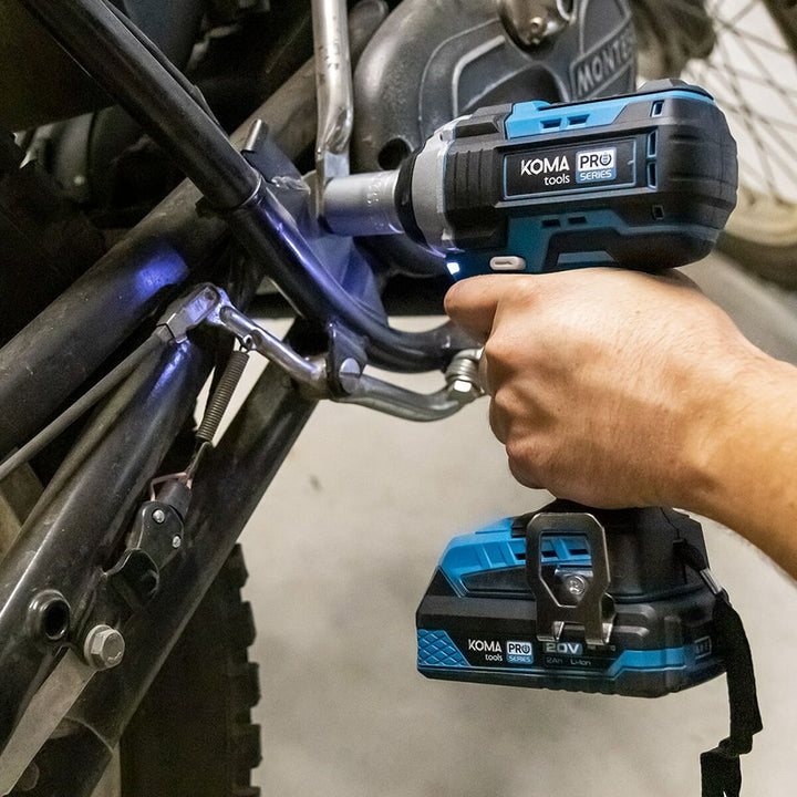 V8H4765E25CB6D8681CD5F7AE5BB17C12EAR5496539P9