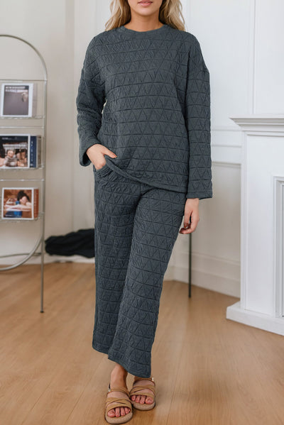Black Solid Quilted Pullover and Pants Outfit