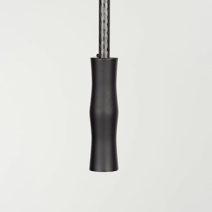 V4H2E1E62F577B7A7D1918D7894B7C6A6CAR5649013P7