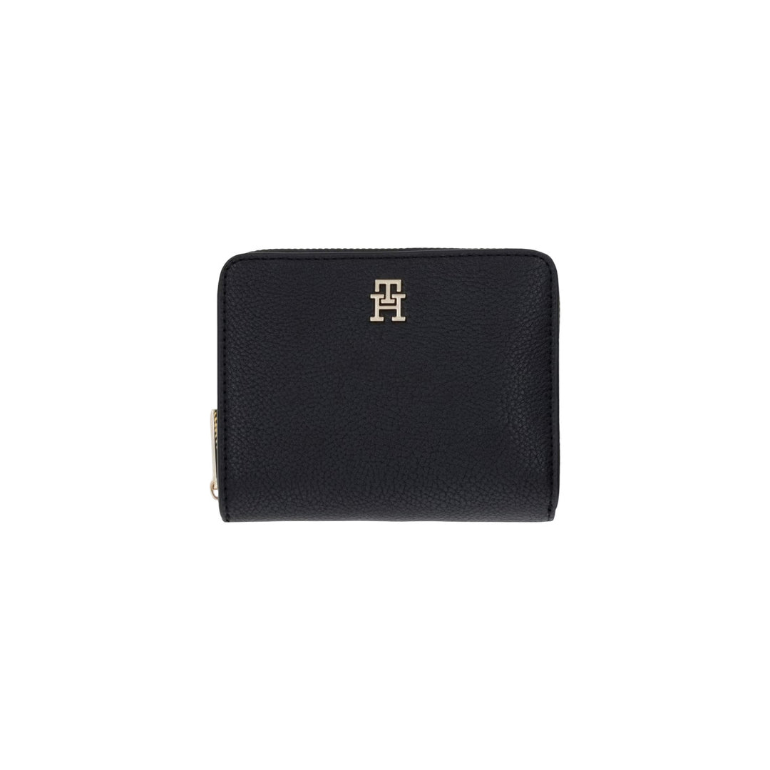Tommy Hilfiger  Women Wallet
