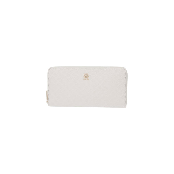 Tommy Hilfiger  Women Wallet