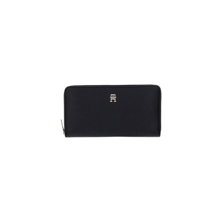 Tommy Hilfiger  Women Wallet
